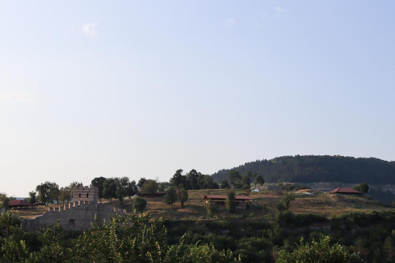 Tsarevets Apartament-Veliko Turnovo Bagian luar foto